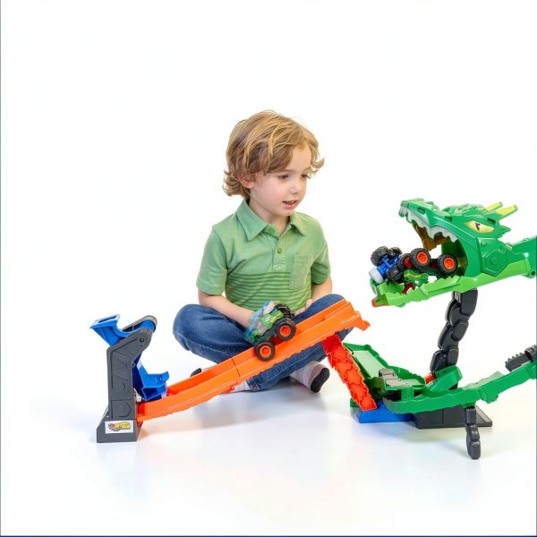 Mattel Hot Wheels Sharks vs Dinos Monster Trucks Playset Great Bite-1