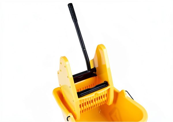 Amazon Basics Mop Bucket 35 Quart Down Wringer – Yellow-3